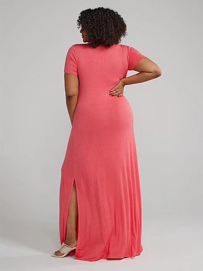 Fashion To Figure The Perfect T-Shirt Maxi Dress 1 Fashion To Figure The Perfect T-Shirt Maxi Dress