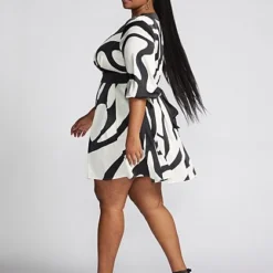 Fashion To Figure Amandla Abstract Print V-Neck Flare Dress 5 Fashion To Figure Amandla Abstract Print V-Neck Flare Dress -Pleasures SHOP plus size amandla abstract print v neck flare dress gabrielle union x ftf d1d6088d 331e 4d17 bf20 6c0670017e5e