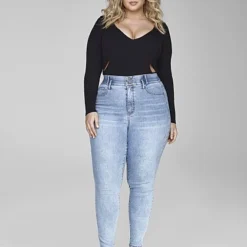 Fashion To Figure Amirah Cutout Detail Ribbed Knit Sweater