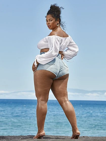 Fashion To Figure 'Honey Trap' Denim Shorts - Tabria Majors X FTF 2 Fashion To Figure 'Honey Trap' Denim Shorts - Tabria Majors X FTF - Image 2