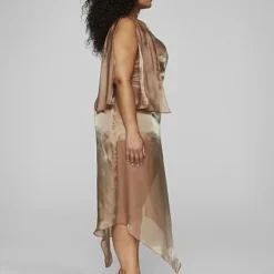 Fashion To Figure Giselle One Shoulder Dress - Leslie Sidora X FTF 9 Fashion To Figure Giselle One Shoulder Dress - Leslie Sidora X FTF -Pleasures SHOP x b8c836e6 af66 4988 b389 14785bcbff30