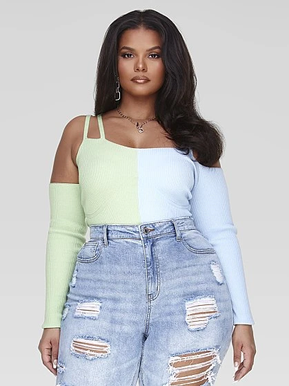 Fashion To Figure Katie Two-Tone Ribbed Knit Sweater 1 Fashion To Figure Katie Two-Tone Ribbed Knit Sweater